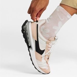 Nike Air Max Pre-Day. Size 8. Women’s shoes. Orig $135 plus tax